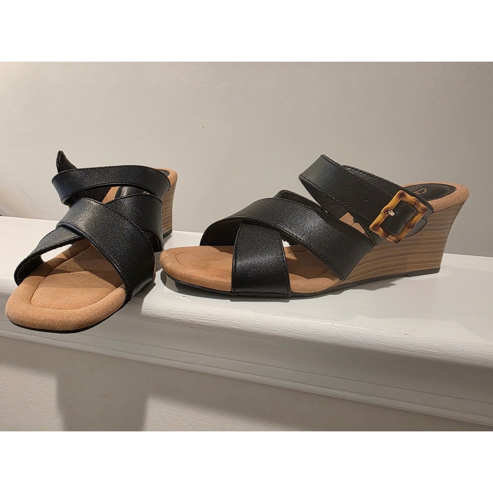 Women's‎ sz 9.5 M Clarks Collection Black Wedge Sandals Tortoise Buckle